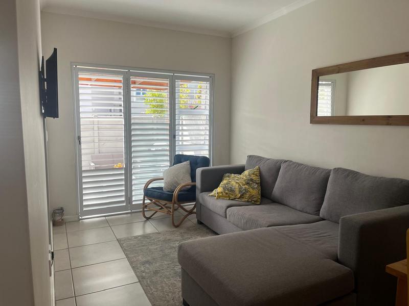 To Let 2 Bedroom Property for Rent in Heathfield Western Cape